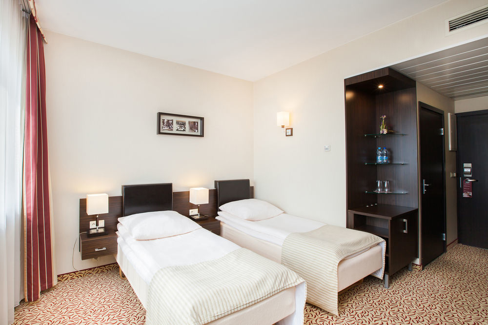 Qubus Hotel 3*