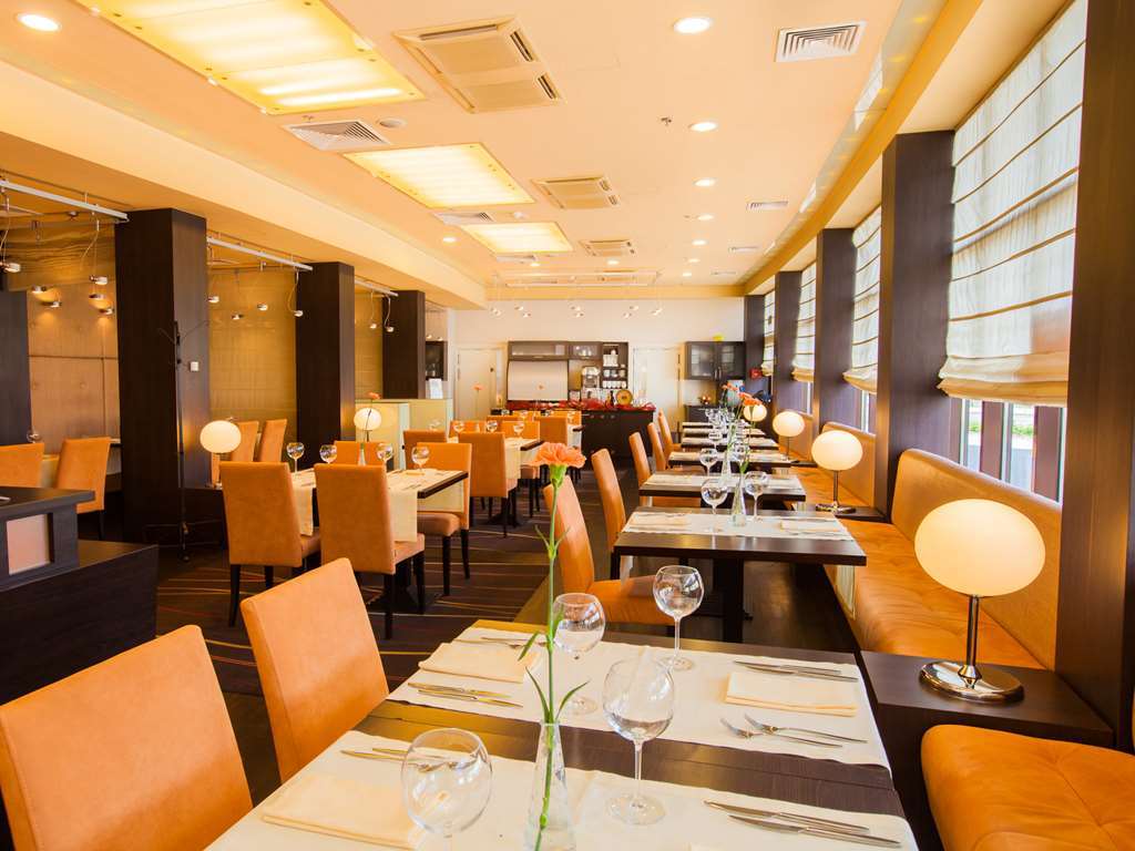 Qubus Hotel 3*