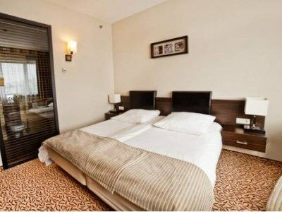 Qubus Hotel 3*